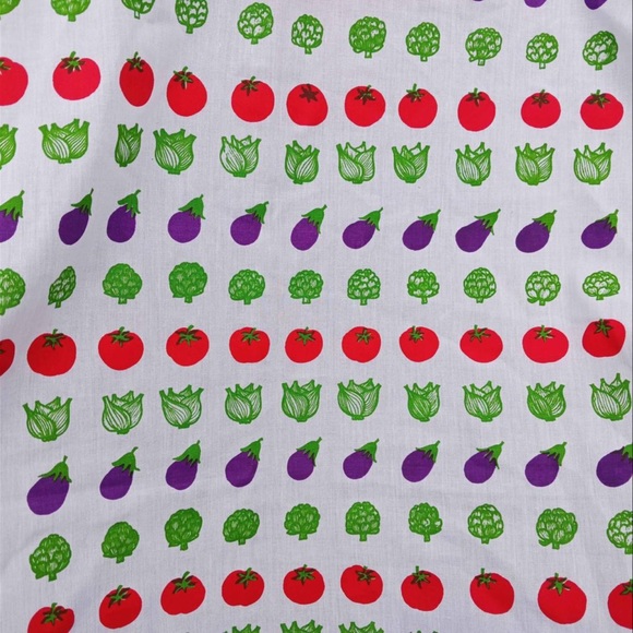 Neiman Marcus 1970s vintage vegetable print table cloth - Picture 3 of 9